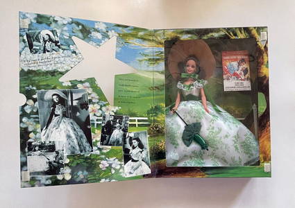 GONE WITH THE WIND DOLL (GREEN/WHITE)