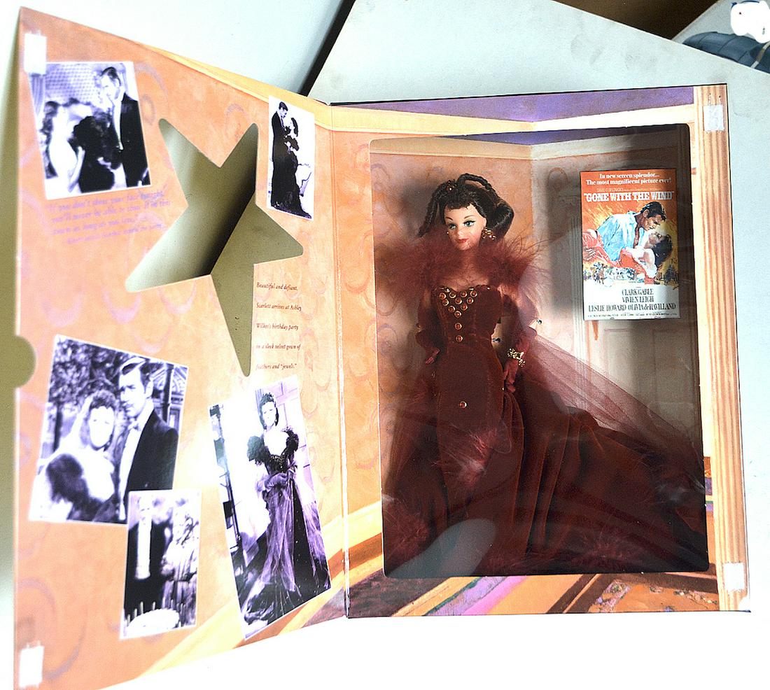 GONE WITH THE WIND DOLL (RED): GONE WITH THE WIND DOLL (RED). MINT IN A BOX. NEVER OPEN