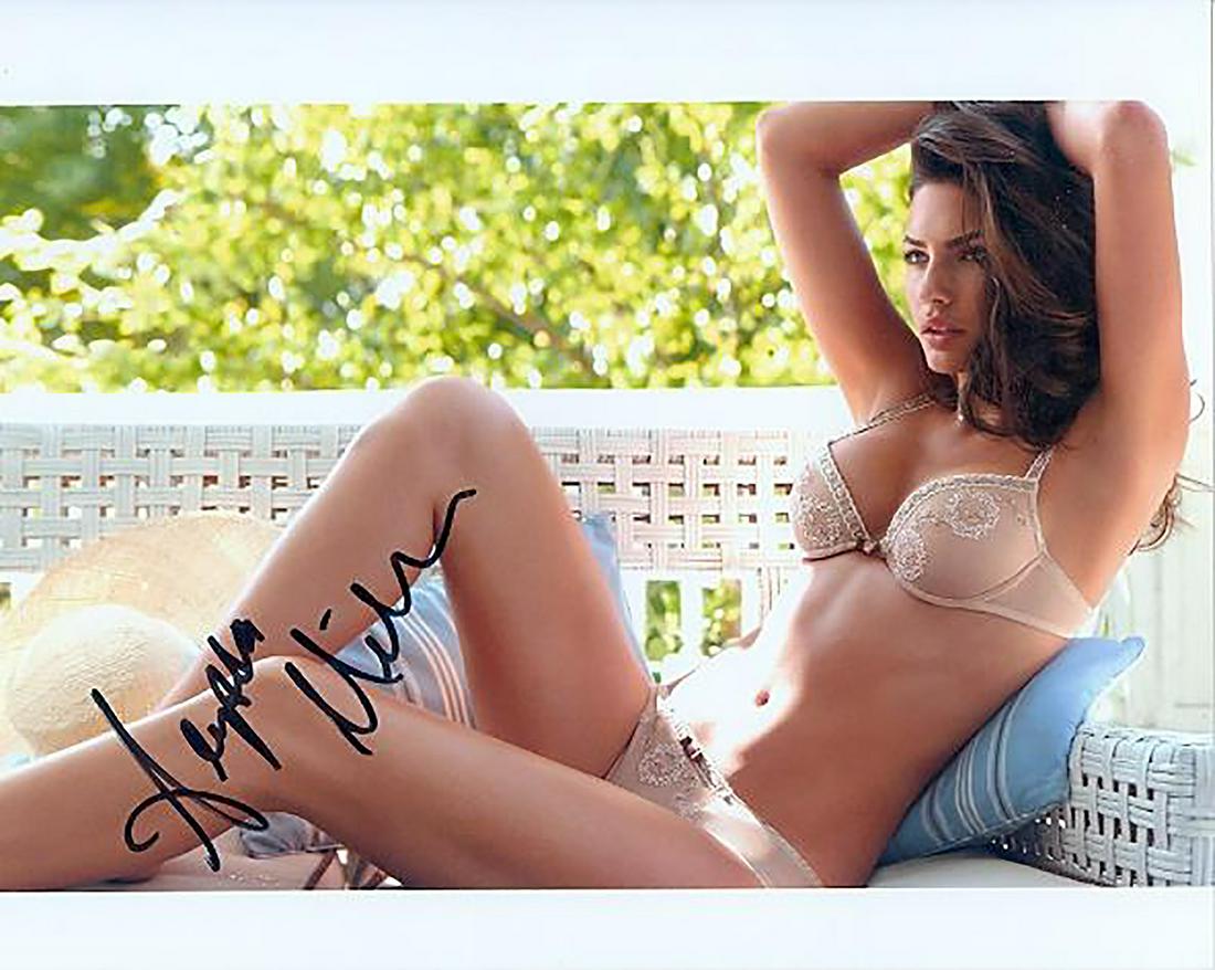 Alyssa Miller - 8 x 10 Signed Photograph w/COA: Alyssa Miller - 8 x 10 Signed Photograph w/COA. A signed color satin finished photograph of Alyssa Miller. Signed by her in black felt tip ink. Comes with COA from Todd Mueller Autographs