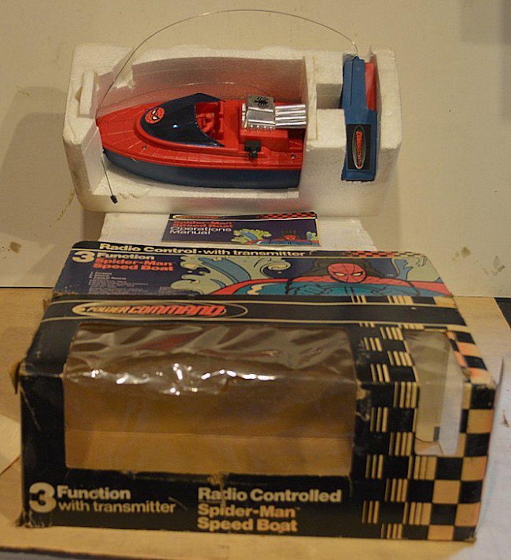 THE AMAZING 3 FUNCTION SPIDERMAN SPEED BOAT: THE AMAZING 3 FUNCTION SPIDERMAN SPEED BOAT. RADIO CONTROL WITH TRANSMITTER. FEATURES: FORWAR, REVERSE, AND TURN ACTION, MOLDED DRIVER FIGURE, DETAILED CHROME ENGINE HARDWARE, ETC. BATTERY OPERATED.CO