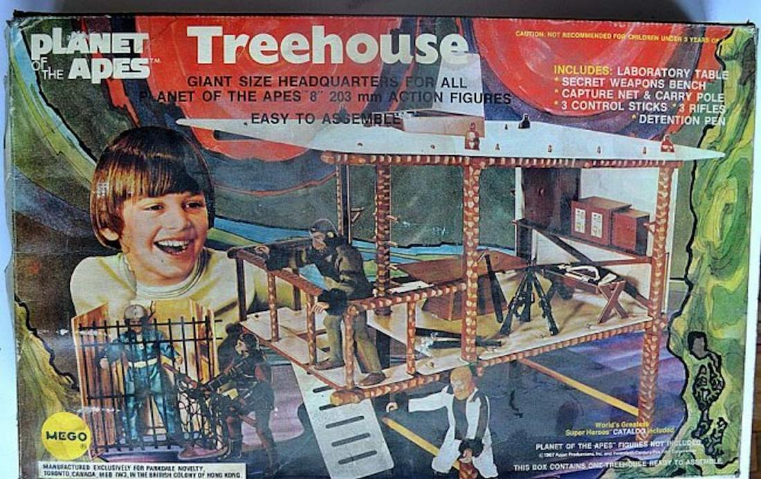 MEGO PLANET OF THE APES TREEHOUSE ASSEMBLY MODEL KIT: MEGO PLANET OF THE APES TREEHOUSE ASSEMBLY MODEL KIT. NO. 51927. THE GIANT SIZE HEADQUARTERS FOR ALL PLANET OF THE APES "8" 203 ACTION FIGURES (ACTION FIGURES ARE NOT INCLUDED IN THIS BOX). CONTENTS: 