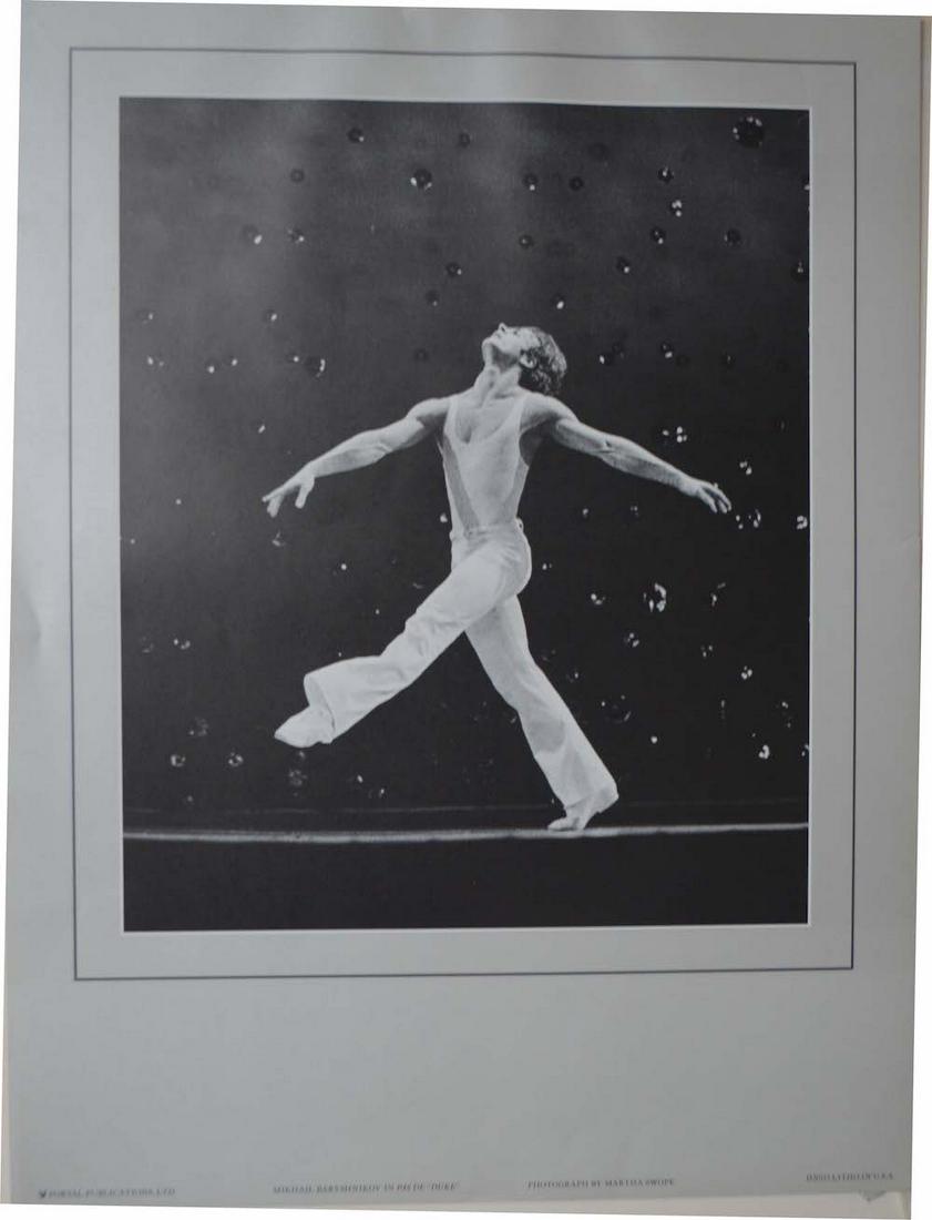 MARTHA SWOPE - "MIKHAIL BARYSHNIKOV IN PAS DE DUKE": MARTHA SWOPE - "MIKHAIL BARYSHNIKOV IN PAS DE DUKE", 20 X 26, GOOD CONDITION
