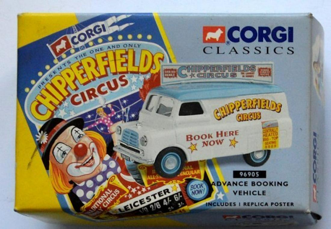 CHIPPERFIELDS CIRCUS ADVANCE BOOKING VEHICLE: CORGI CLASSIC CHIPPERFIELDS CIRCUS ADVANCE BOOKING VEHICLE. WITH CIRCUS FLYERS. ITEM IS MADE OF DIE-CAST MATERIAL. MEASURES AT ABOUT 3".COMPLETE AND INTACT. MINT IN BOX