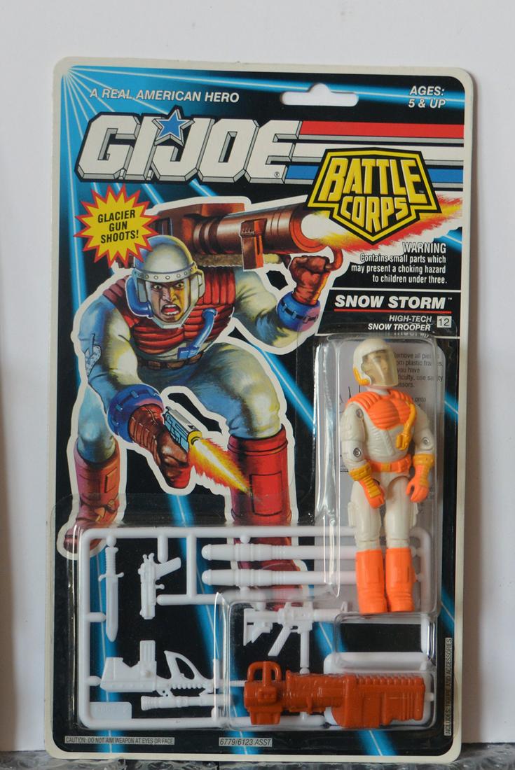 G.I. JOE "SNOW STORM" BATTLE CORPS FIGURE ON CARD: G.I. JOE "SNOW STORM" BATTLE CORPS FIGURE ON CARD. 1992. MINT CONDITION