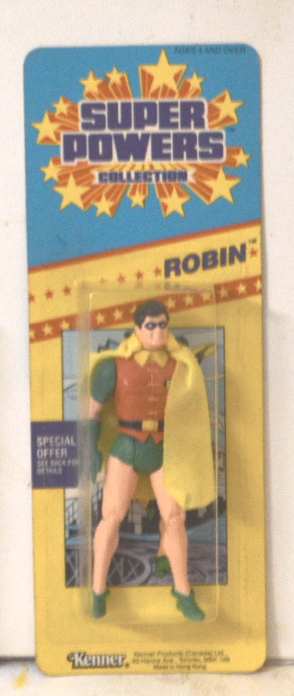 SUPER POWERS "ROBIN" ACTION FIGURINE (ON SM. CARD): SUPER POWERS "ROBIN" ACTION FIGURINE (ON SM. CARD). PART OF SUPER POWERS COLLECTION. NEW AND NEVER USED. THE CARD IS "UN-PUNCHED." IT SHOWS SOME AGING. THE FIGURINE IS IN MINT CONDITION.