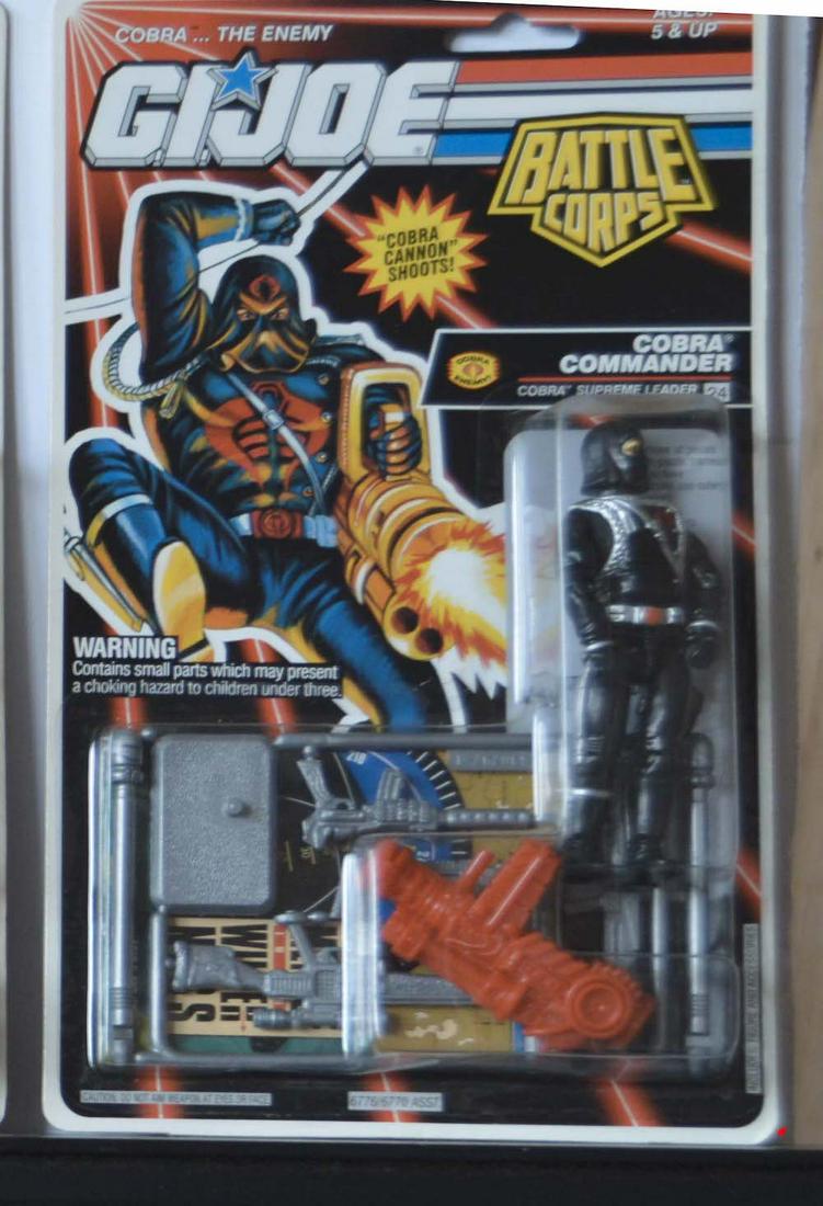 G.I. JOE "COBRA COMMANDER" BATTLE CORPS FIGURE ON CARD: G.I. JOE "COBRA COMMANDER" COBRA SUPREME LEADER. BATTLE CORPS FIGURE ON CARD. 1992. MINT CONDITION
