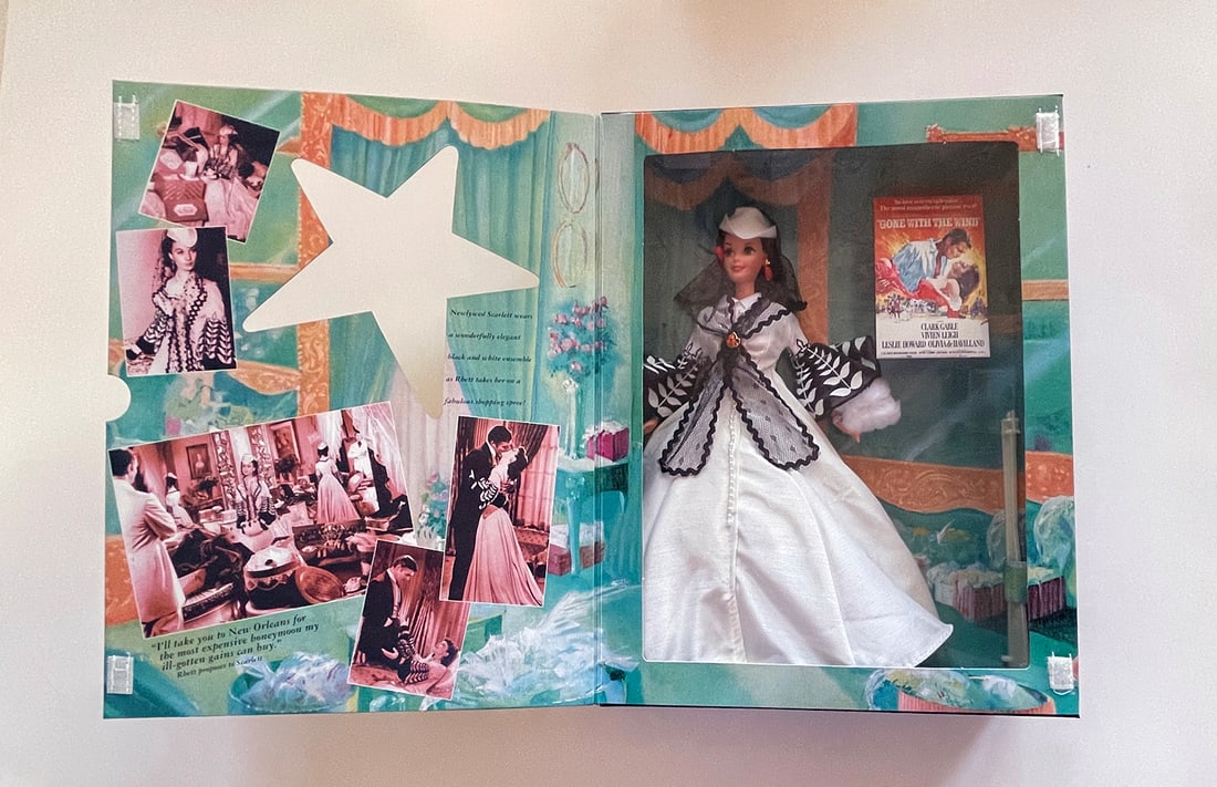 GONE WITH THE WIND DOLL (WHITE): GONE WITH THE WIND DOLL (WHITE). MINT IN THE BOX. NEVER OPEN