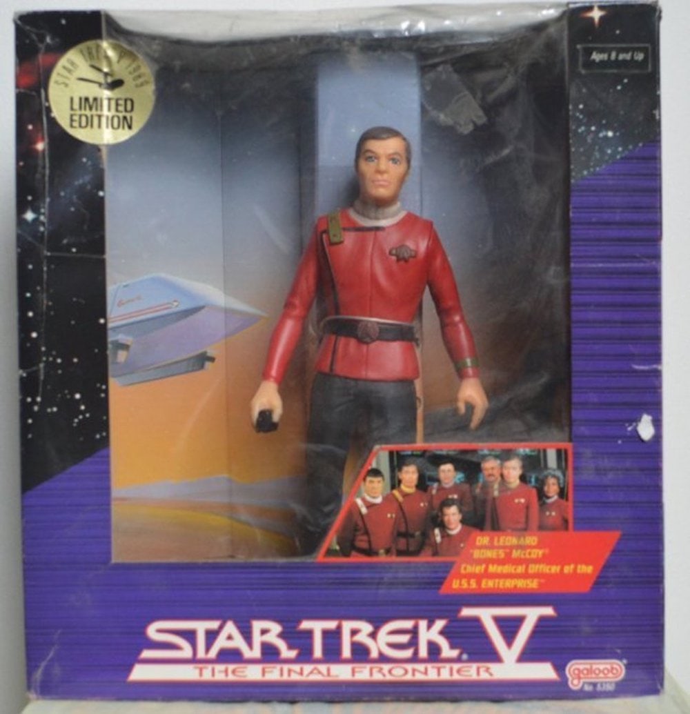 STAR TREK V THE FINAL FRONTIER - DR. LEORNARD "BONES": STAR TREK V THE FINAL FRONTIER - DR. LEORNARD "BONES" McCOY. lIMITED EDITION . NO. 5350. MINT IN BOX. COMPLETE. BOX SHOWS SOME SHELFWEAR. BOX MEASURES AT 10"
