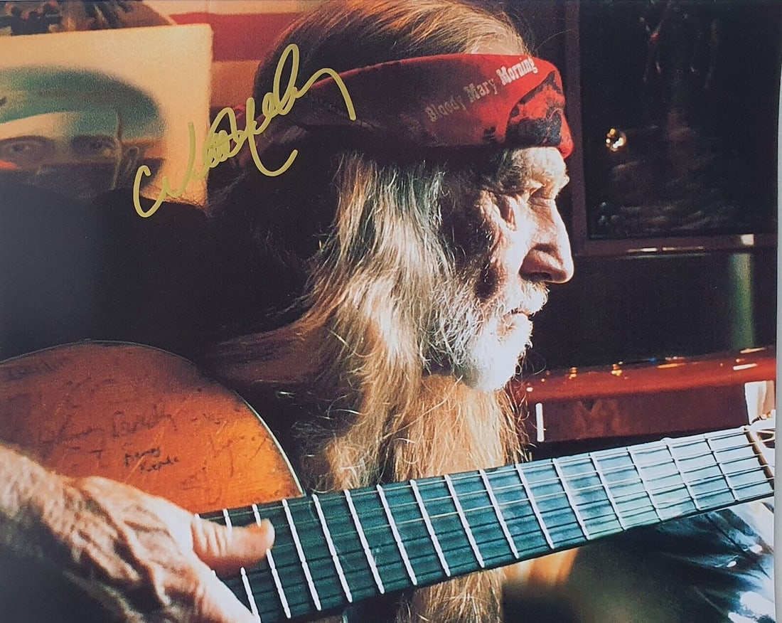 Willie Nelson - 10 x 8 Signed Photo w/COA: Willie Nelson - 10 x 8 Signed Photo w/COA. A hand signed photograph of Willie Nelson. Signed by him. Excellent condition