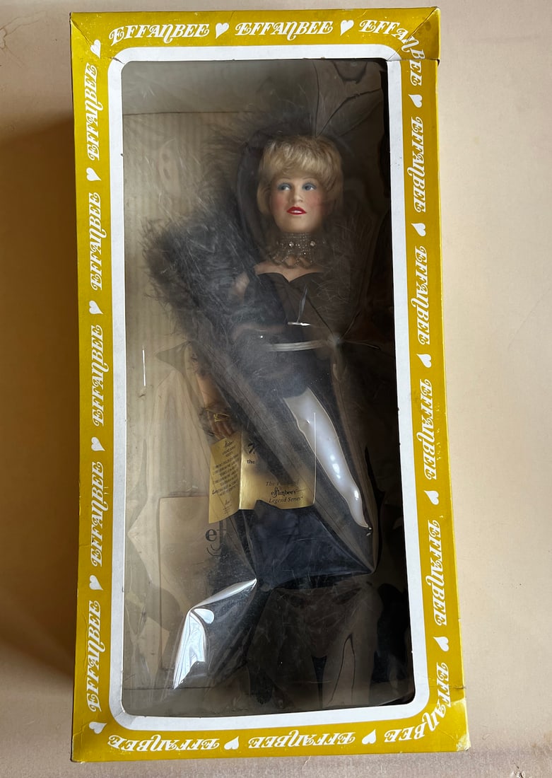 Effanbee Mae West Doll (Legend Series): Effanbee Mae West Doll (Legend Series). Complete and intact. New and unused