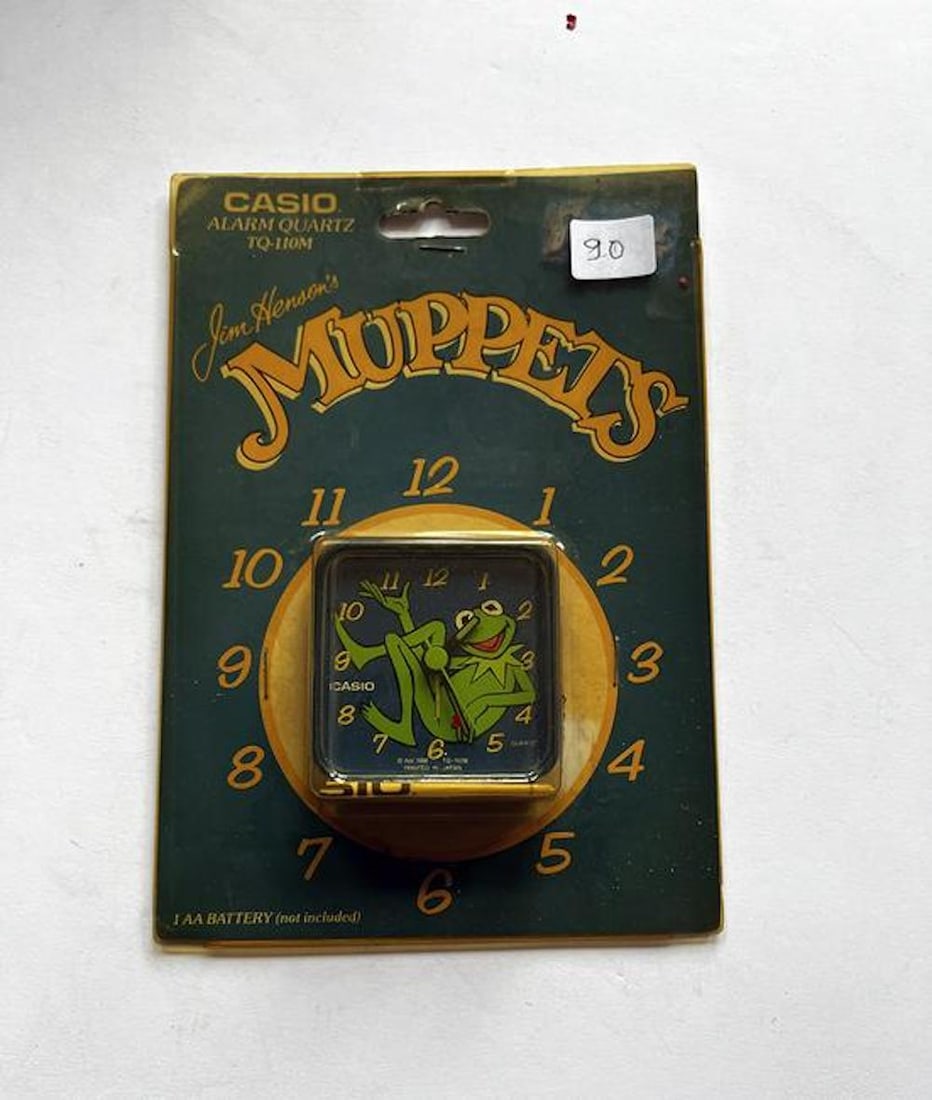 Jim Henson's Muppets Clock: Jim Henson's Muppets Clock, good condition (box #9)