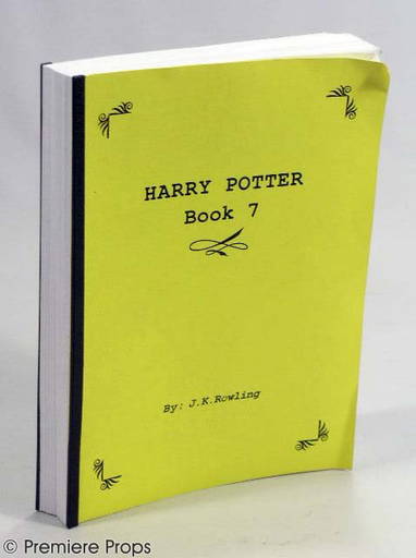 Devil Wears Prada Harry Potter Book Scene The Devil Wears Prada Faux "harry Potter Book 7"