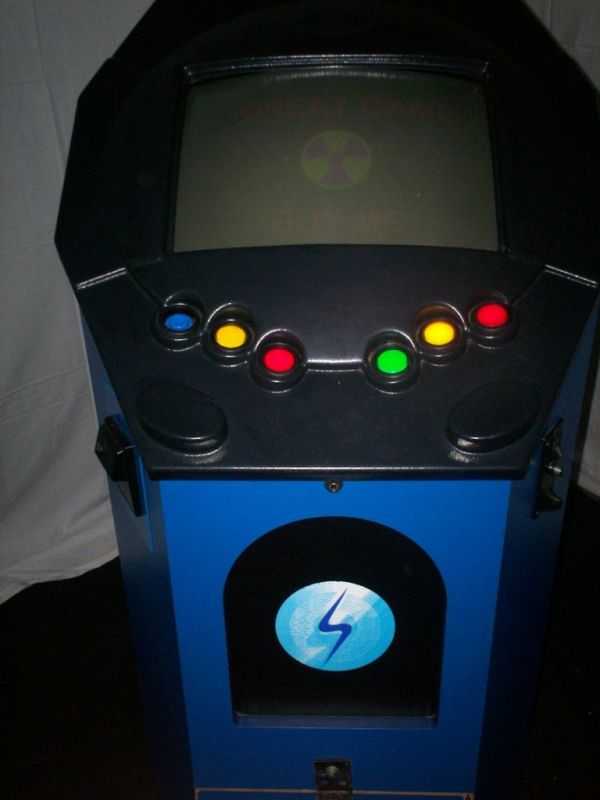 Silverball Touchscreen Arcade Game Nov 18, 2006 Premiere Props in CA