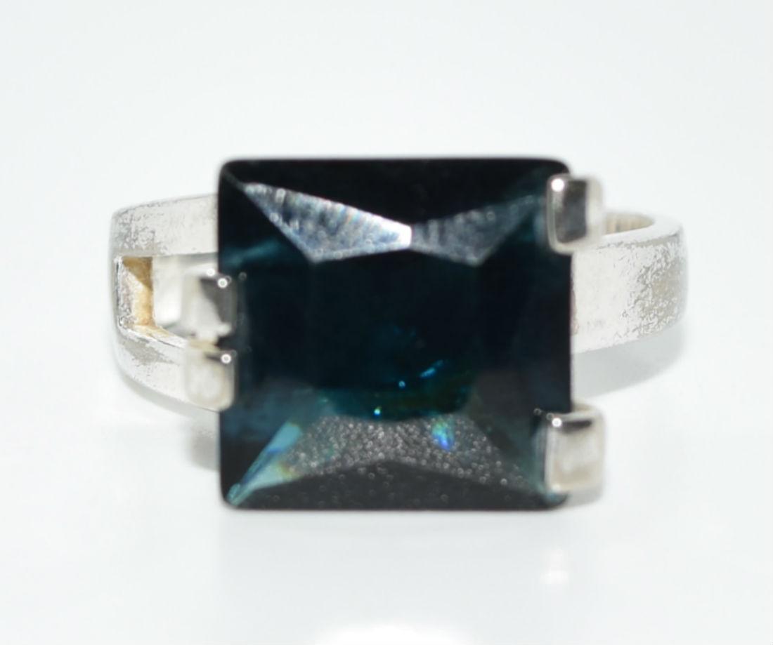 Sterling Silver Princess Cut CZ Ring Sz 9 (1 of 5)