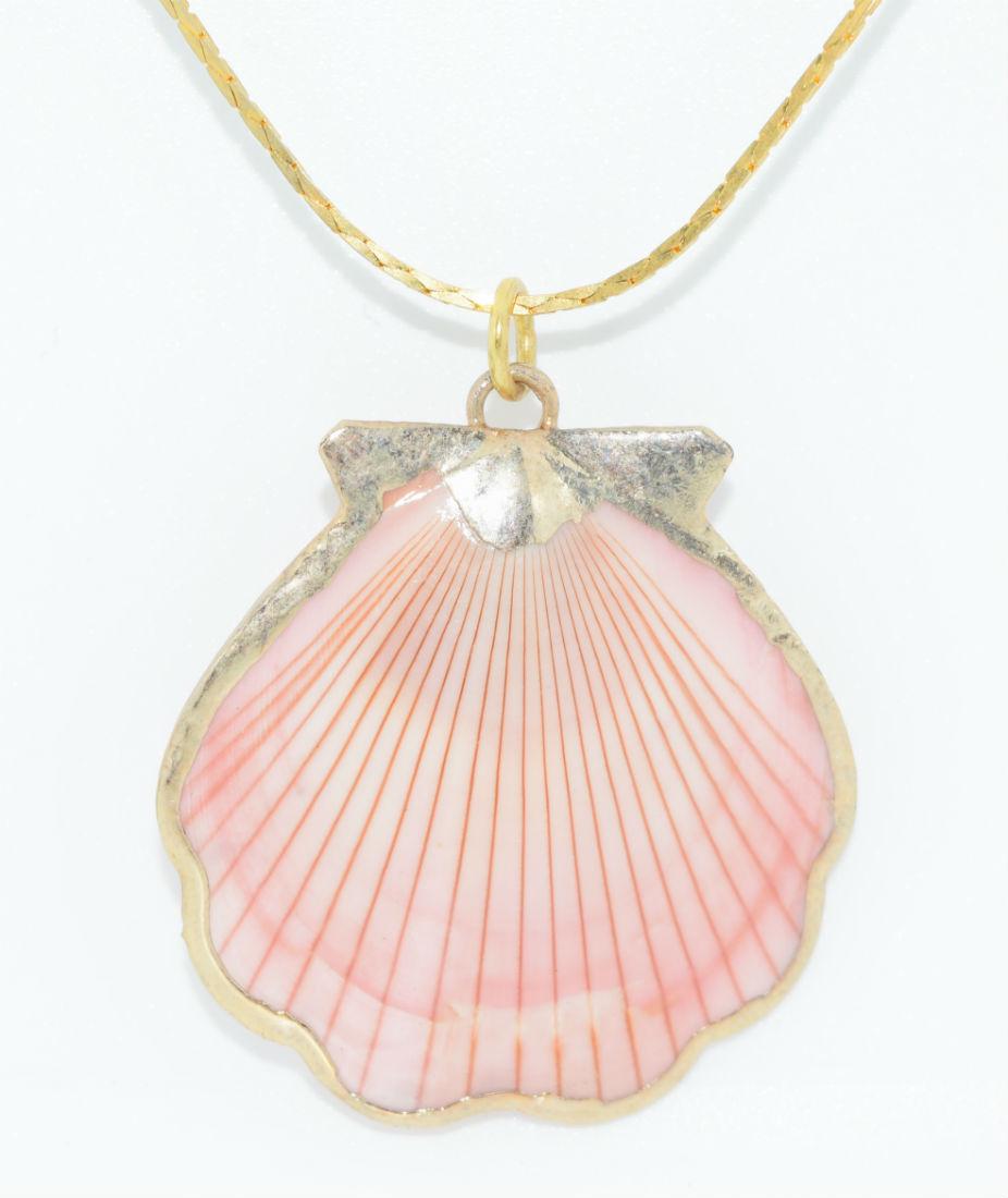 Pink Shell Pendant Gold Tone Necklace (1 of 3)