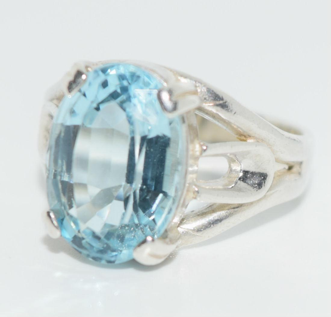 Sterling Silver Blue Topaz Ring Sz 8 (1 of 4)