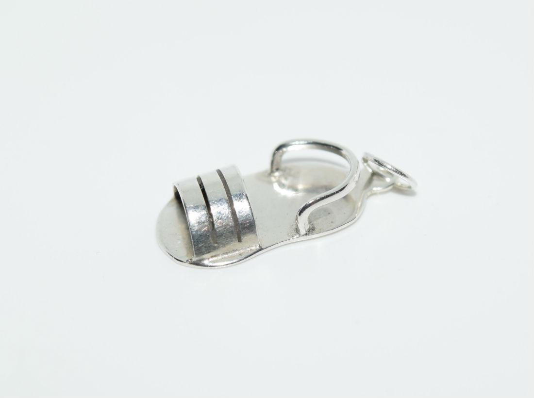 Sterling Silver Sandal Shoe Charm or Pendant: Sterling silver sandal shoe charm or pendant | Measurement: 29mm x 12mm | Weight: 2.2 grams | Stamp: 925