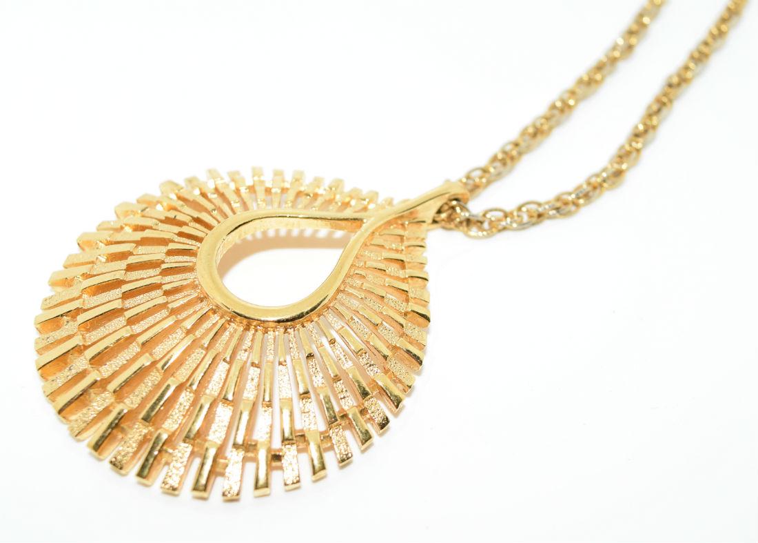 Designer Gold Tone Necklace (1 of 3)