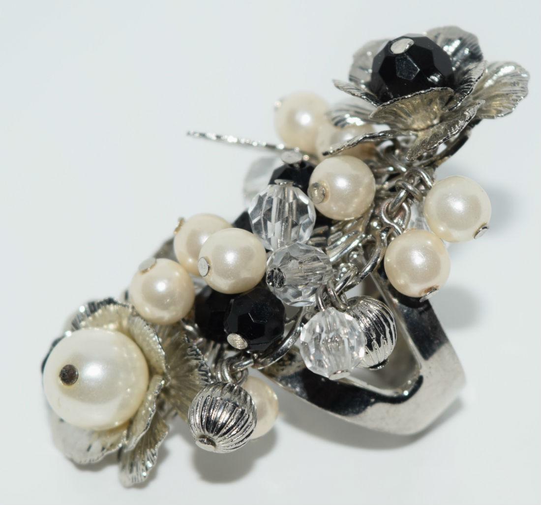 Flower Beaded Ring Sz 7.5 (1 of 4)