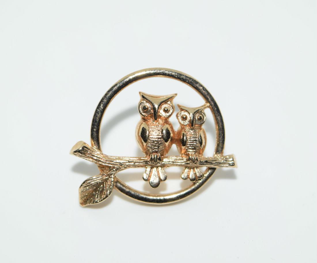 Gold Tone Owl Pin or Tie Tack (1 of 2)