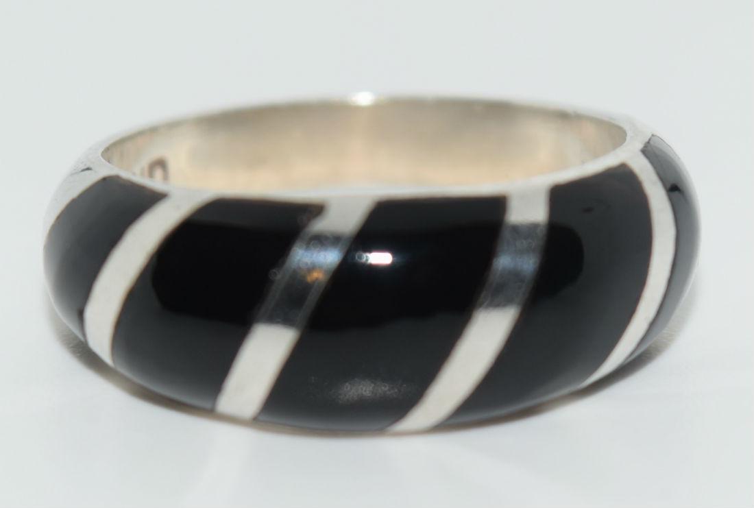 Sterling Silver Black Enamel Dome Ring sz 6 (1 of 3)