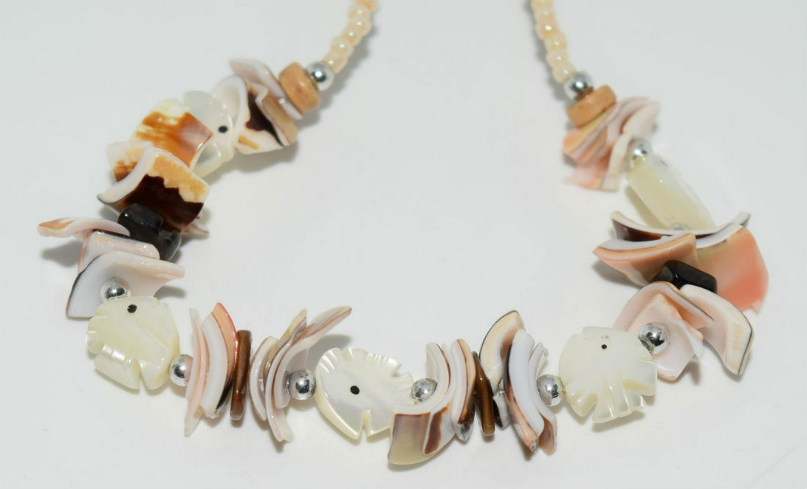 Fashion Shell 16" Costume Necklace (1 of 2)
