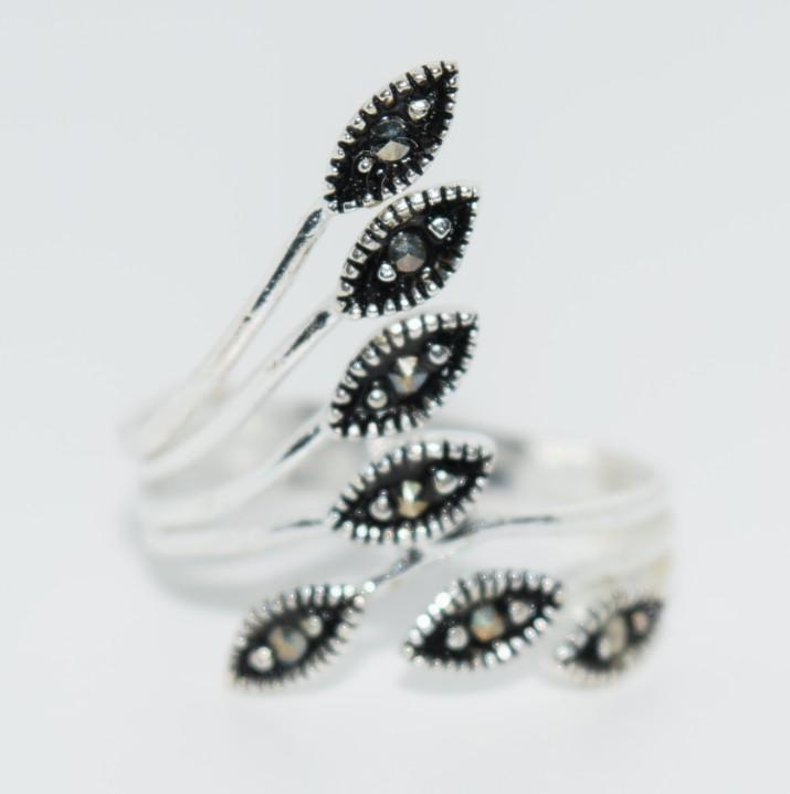 Sterling Silver Vine Marcasite Ring sz 7: This ring is 22.8mm wide and is a size 7. Stamped 925
