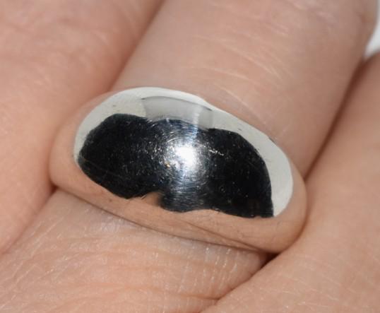 Sterling Silver Dome Style Ring sz 7.25 (1 of 2)