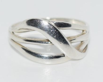 Sterling Silver Twisted Designed Ring sz 6 (1 of 3)