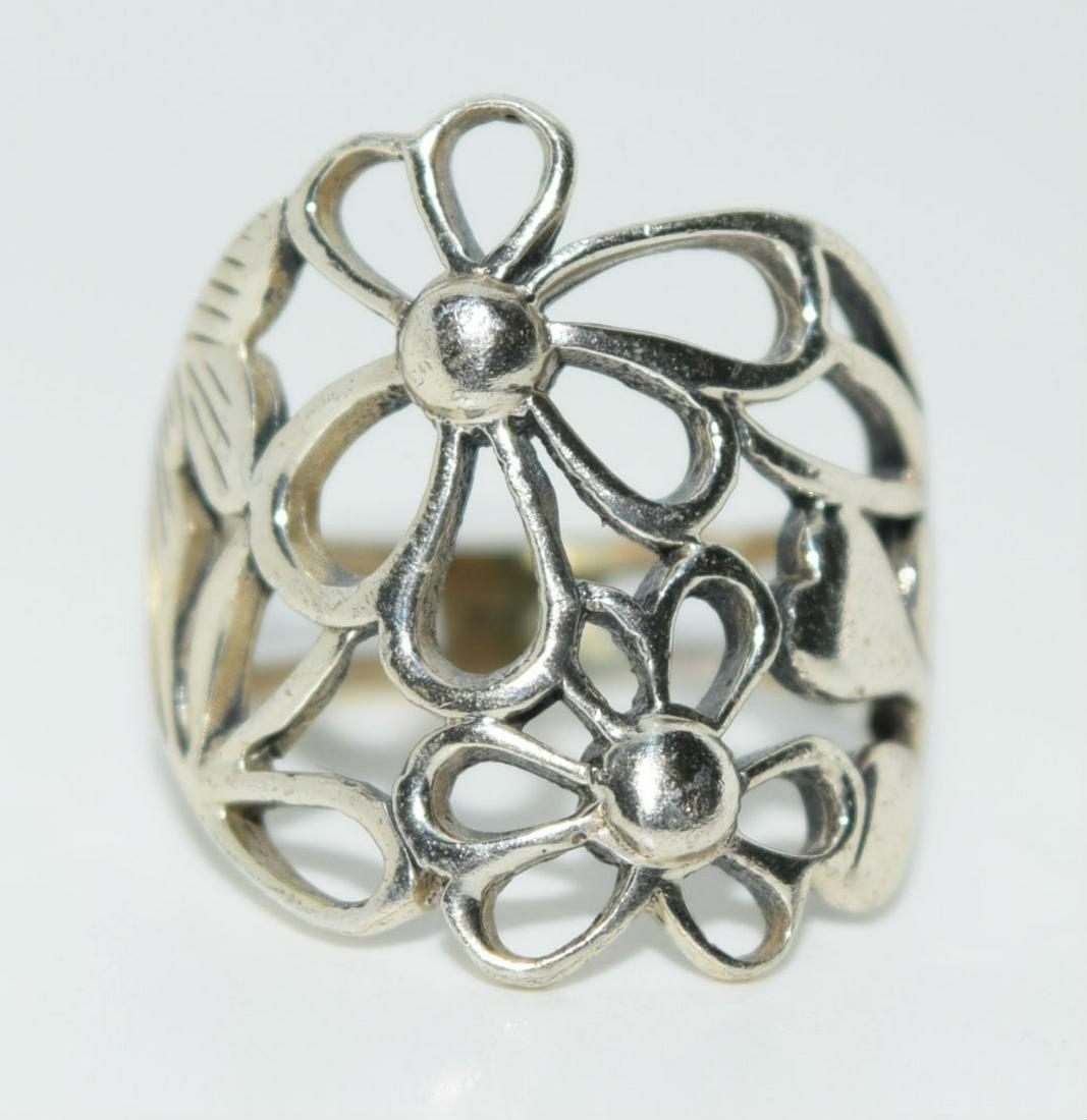 Sterling Silver Size 6 Flower & Heart Cut Out Ring (1 of 3)