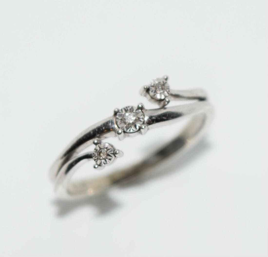 Sterling Silver Diamond Ring Sz5 (1 of 4)