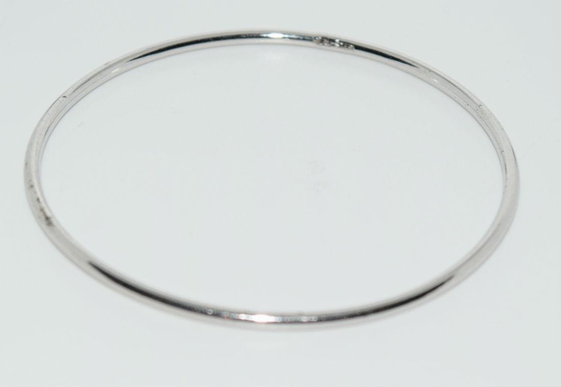 Beau Sterling Silver 8” 2mm Wide Bangle Bracelet (1 of 2)