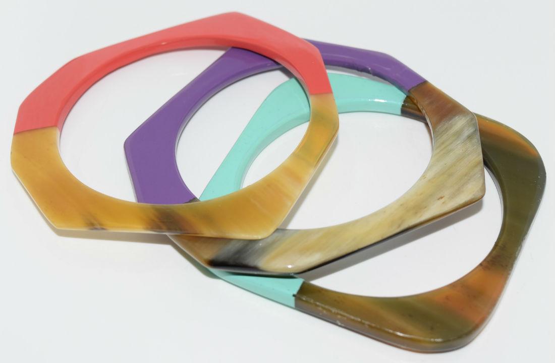 Set of 3 colorful acrylic bangle bracelets (1 of 3)