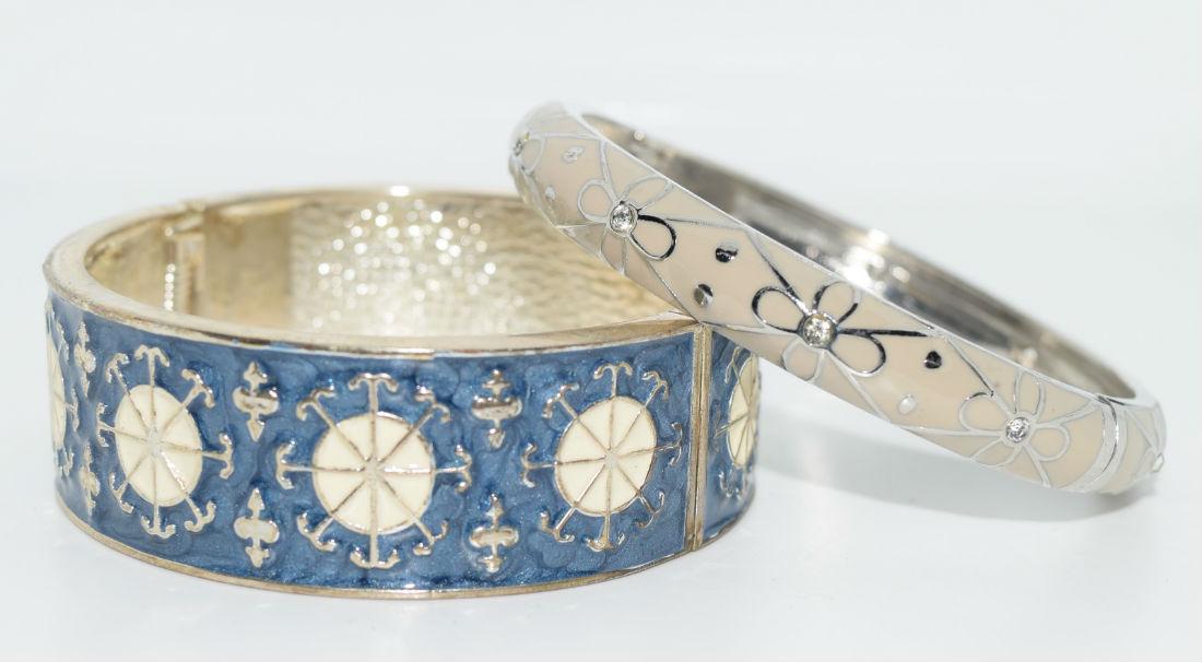 Set of 2 enamel hinged bangle bracelets (1 of 5)