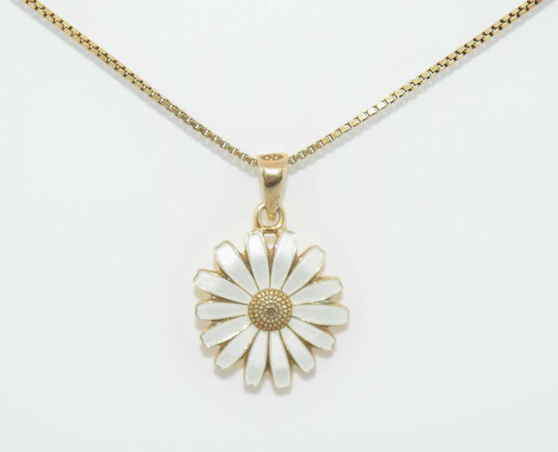 Gold Over Sterling Daisy Flower Necklace: Gold over sterling silver daisy flower pendant necklace | Measurement: 15” length, 26mm pendant drop, 17mm width