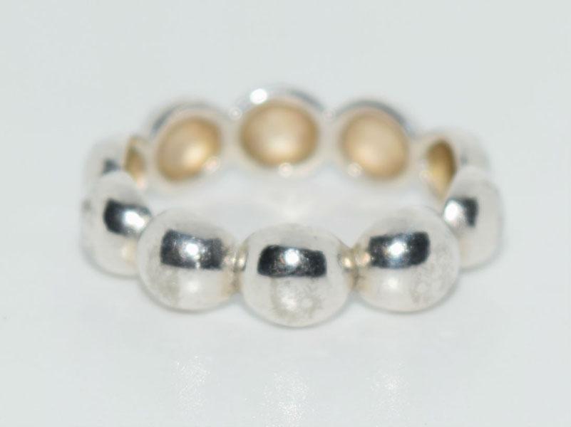 VTG Sterling Silver Bubble Dot Ring: This Vintage IBB Sterling Silver Bubble Dot Design ring is a size 7 and measures 5.5mm wide.