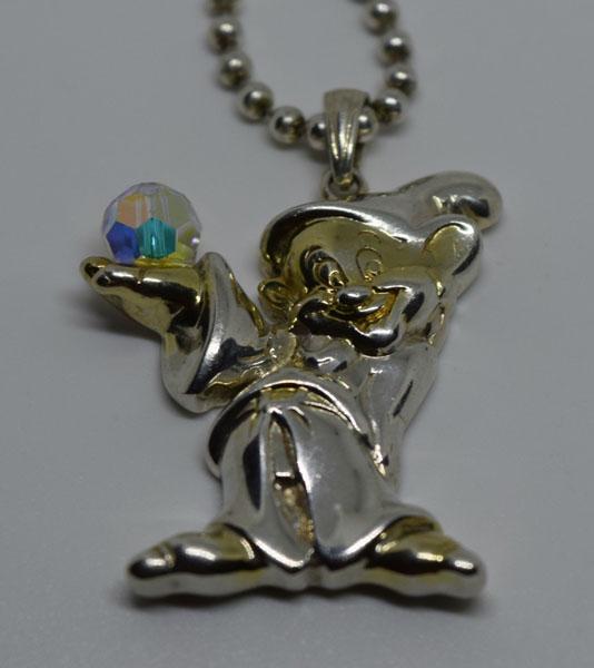 Sterling Lenox Disney Dopey Necklace: This Vintage Sterling Silver Disney’s Dopey & Stone Pendant measures 25mm wide with a 35.2mm Drop and is on a 2.5mm 18inch Ball Chain.