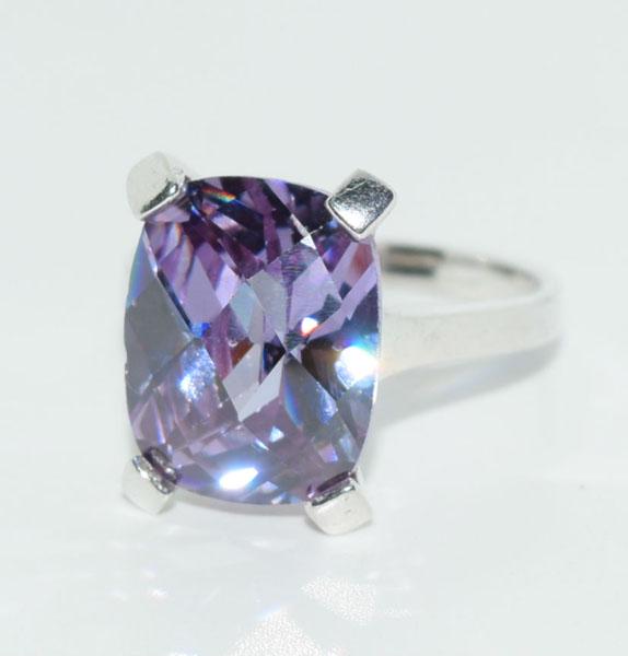 VTG Silver Large Purple Cz Ring sz 9 (1 of 5)
