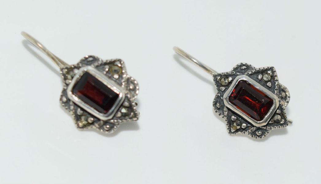 VTG Sterling Garnet Drop Earrings: These Earrings Measure 11.5mm wide with a 21mm drop.