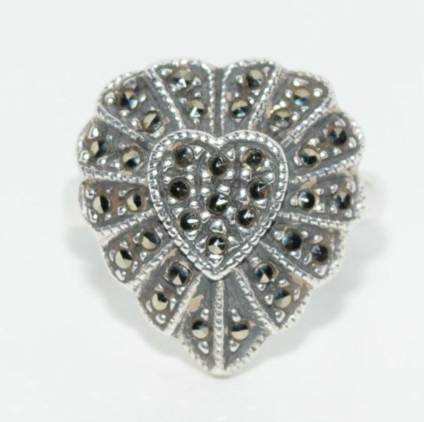 Sterling Silver Marcasite Heart Ring sz 6 (1 of 4)