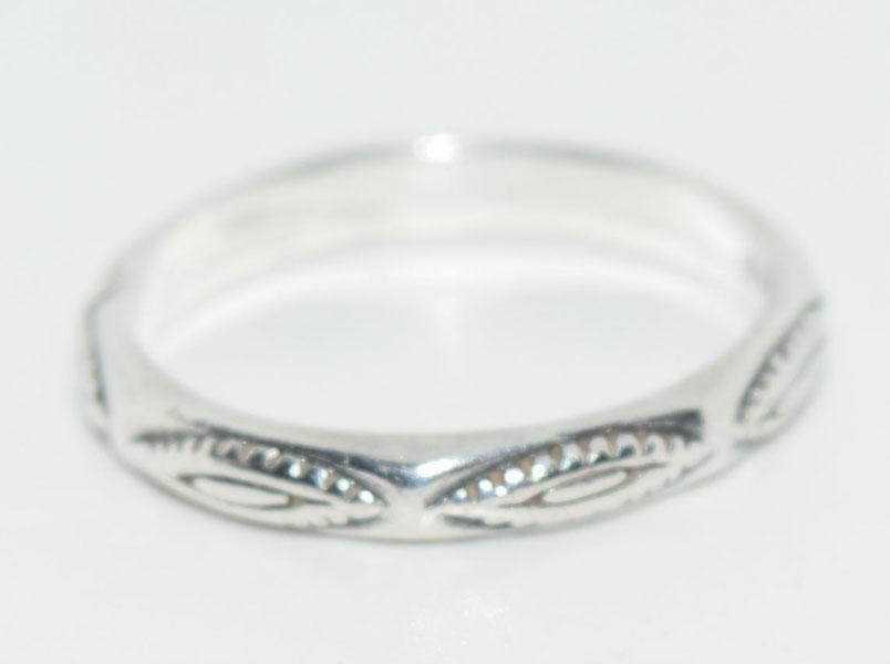 VTG Sterling Thin Navajo Design Ring: This 3.2mm Wide Navajo Design ring is a size 9.