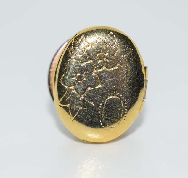 Gold Tone Etched Locket Pin: Gold tone etched locket pin or tie tick | Measurement: 13.8mm x 11mm