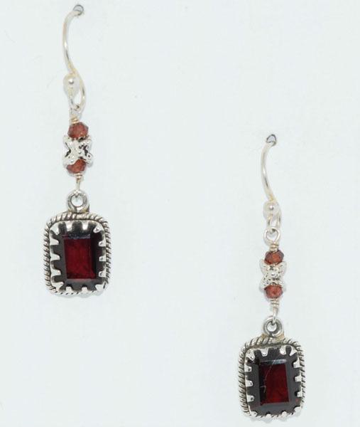 VTG Sterling & Garnet Dangle Earrings (1 of 3)