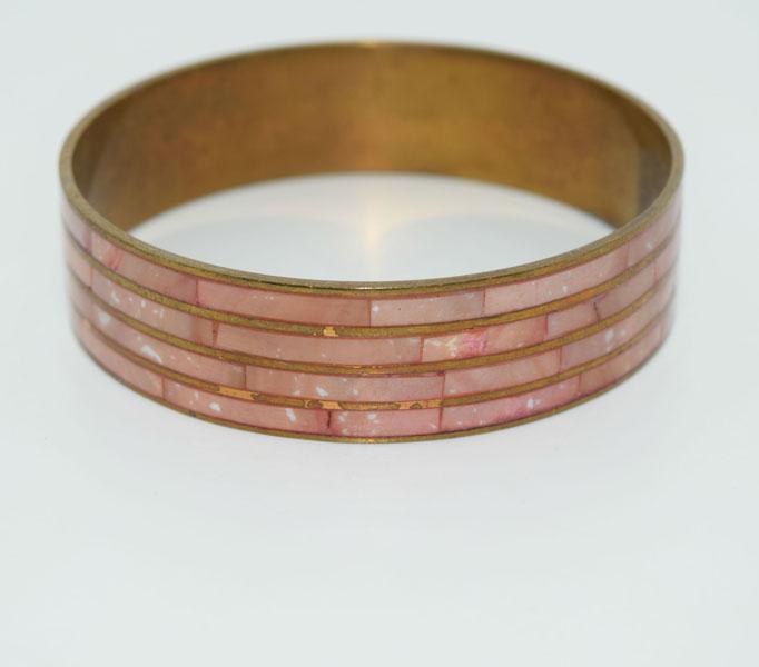 VTG Costume Pink Shell Wide Bangle Bracelet (1 of 3)