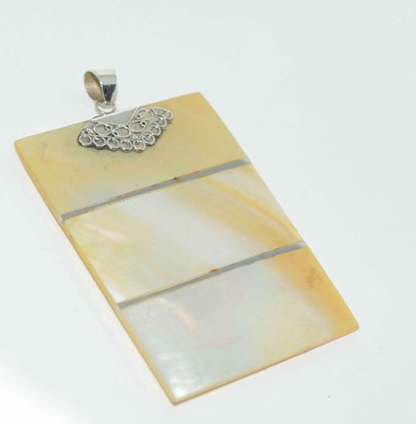VTG Sterling & Tan Large Shell Pendant (1 of 4)