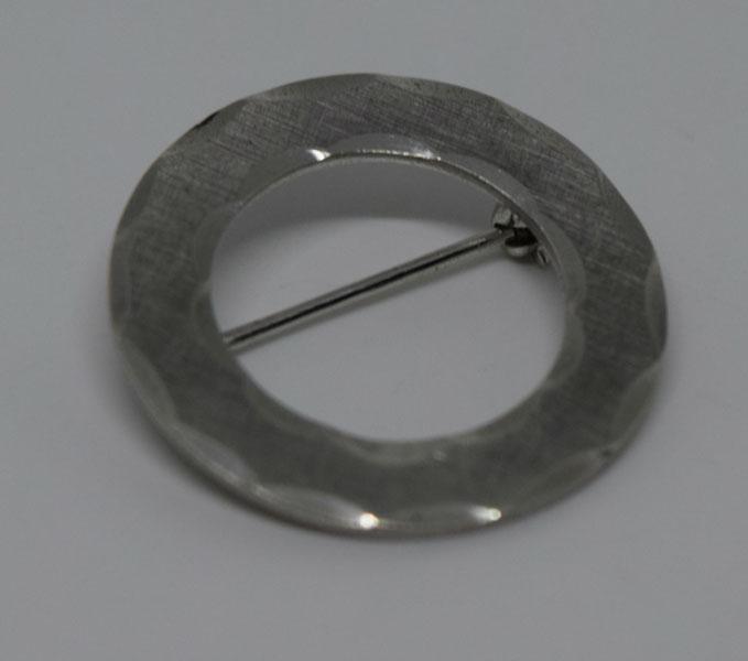 VTG Sterling Silver Etched Circle Brooch (1 of 3)