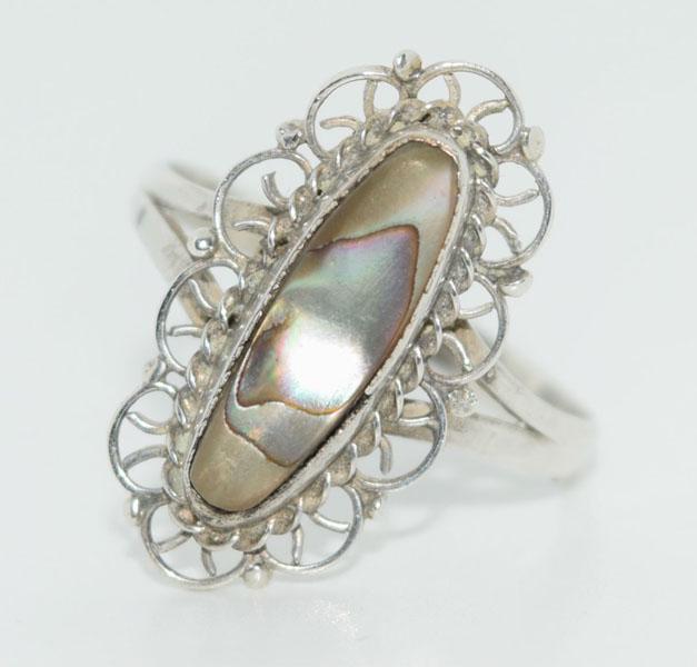 VTG Mexico Sterling Abalone Ring Sz 9: This ring is a size 9 has a 14.5mm x 4mm abalone stone & measures 21.2 x 11.7mm face.