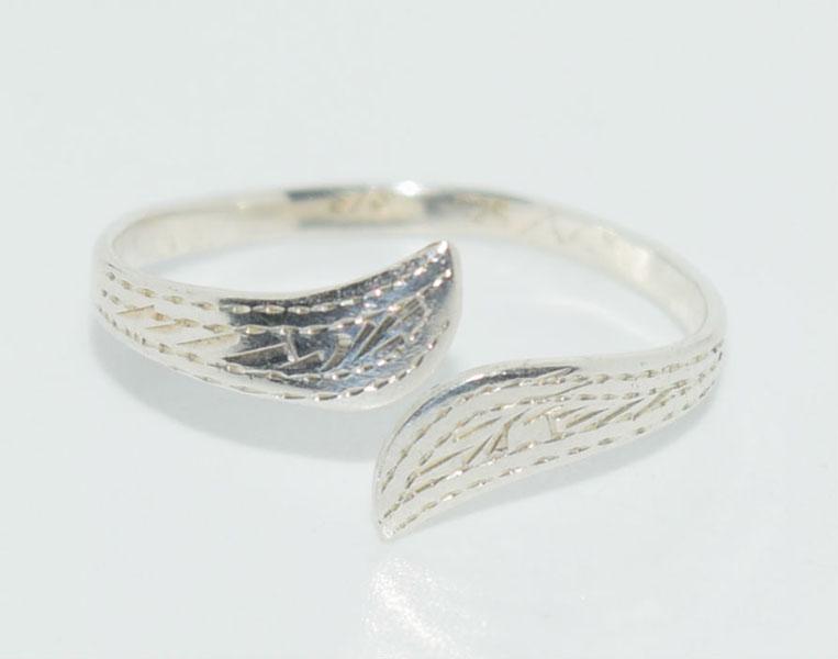 VTG Sterling Adj. Dainty Etched Wrap Ring (1 of 3)