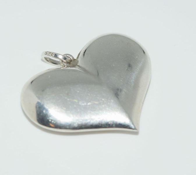 Sterling Silver Wide Heart Pendant: This pendant measures’ 31.5 x 25mm & stamped 925.