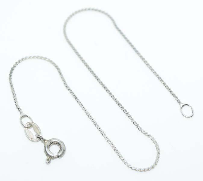 Italian Sterling Silver Chain Link Bracelet: Italian sterling silver chain link bracelet | Measurement: 7” length, 0.8mm width